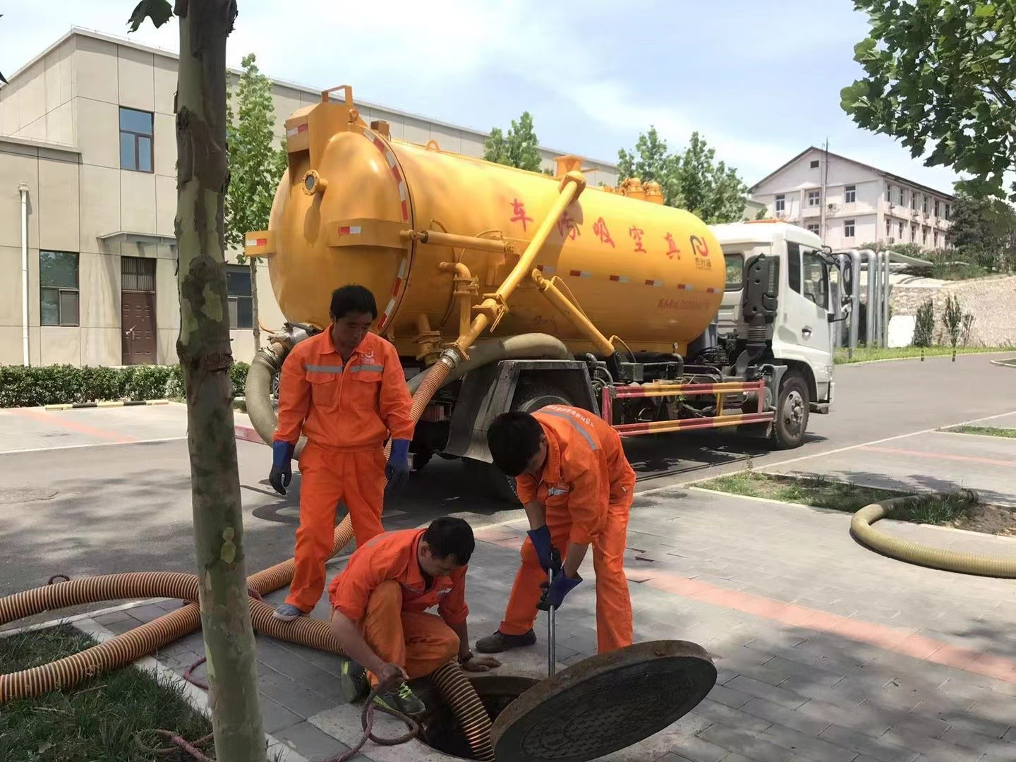 且末化粪池清理与5-8吨吸粪车施工效率分析
